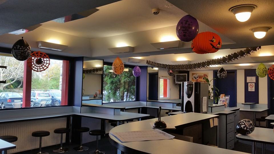 Drive Inn Hotel Törökbálint المظهر الخارجي الصورة