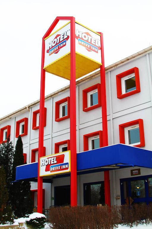 Drive Inn Hotel Törökbálint المظهر الخارجي الصورة